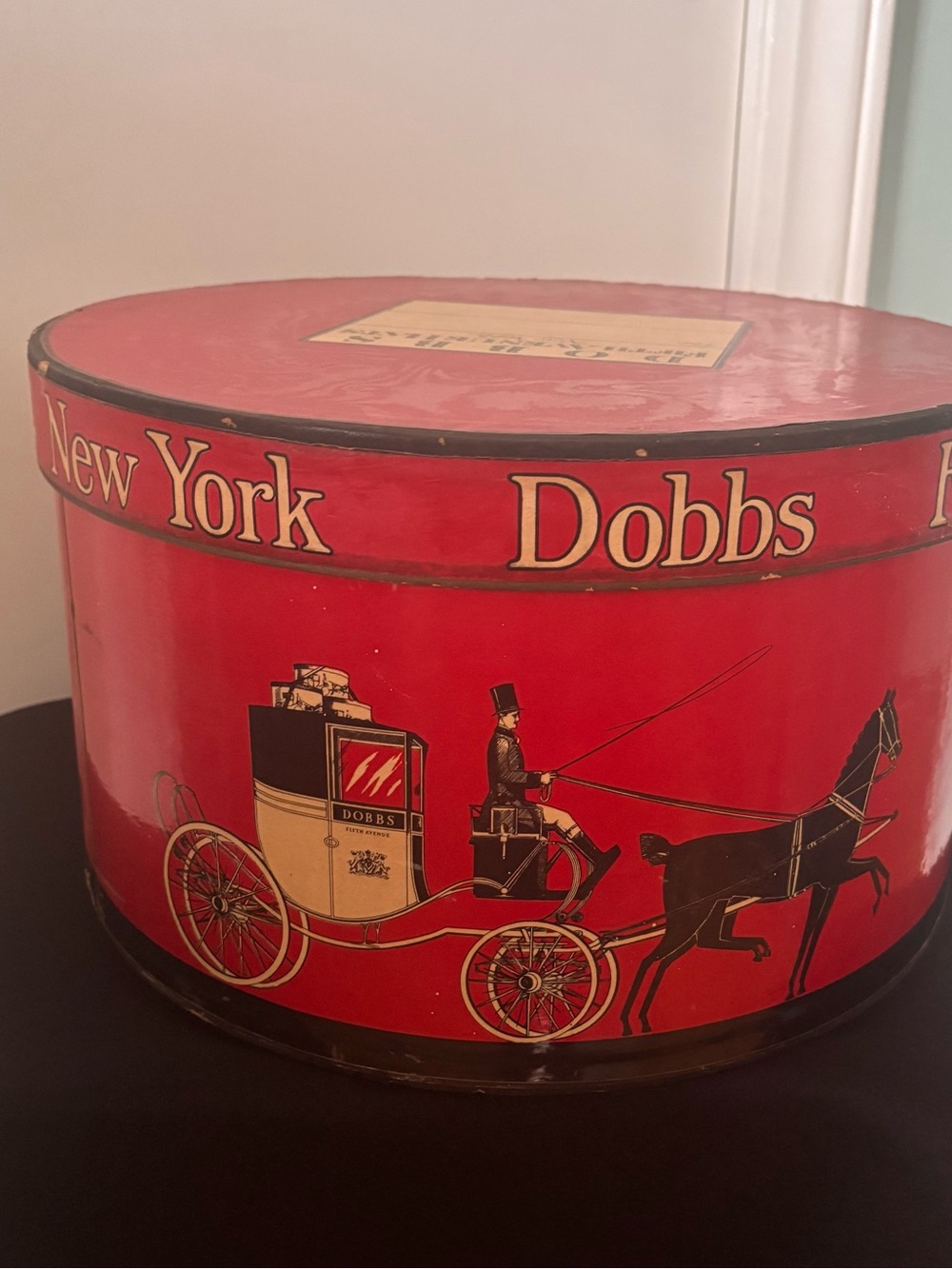Vintage 1940’s/50’s Dobbs Fifth Avenue New York Red Hatbox